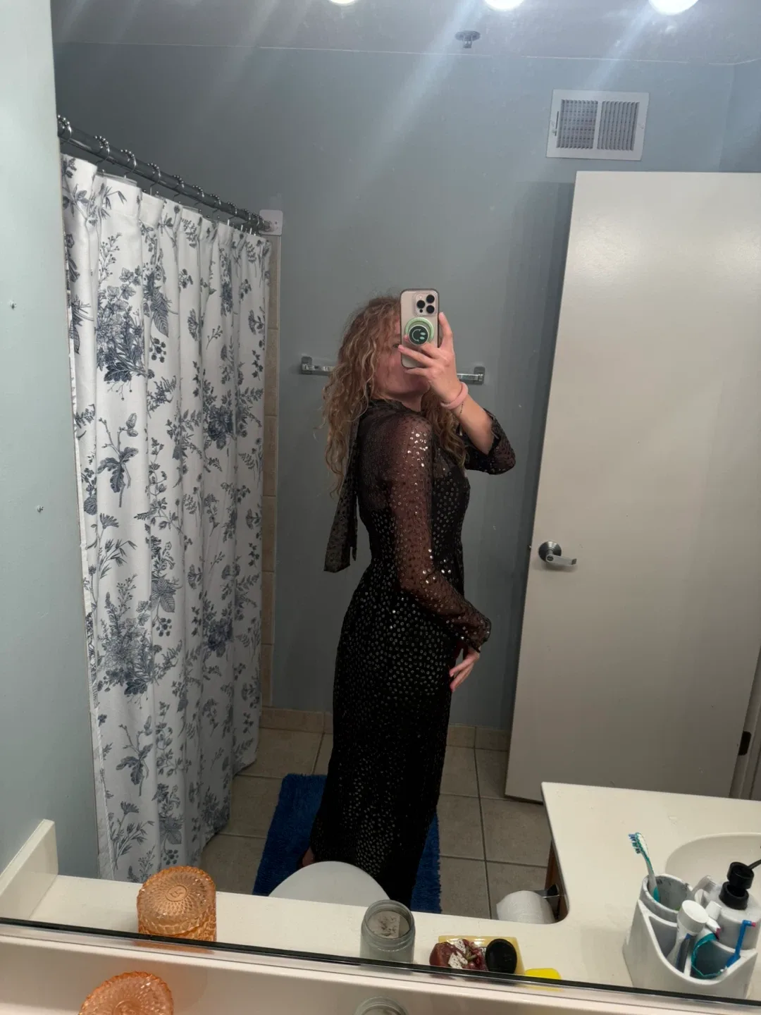 Black Sequin Maxi Dress image indicator(4)