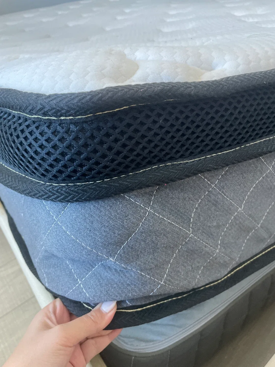 Mattress - Safe & Breathable image indicator(5)