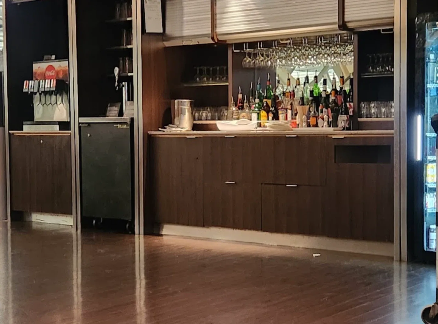 Air Canada Maple Leaf Lounge Guest Pass image indicator(2)