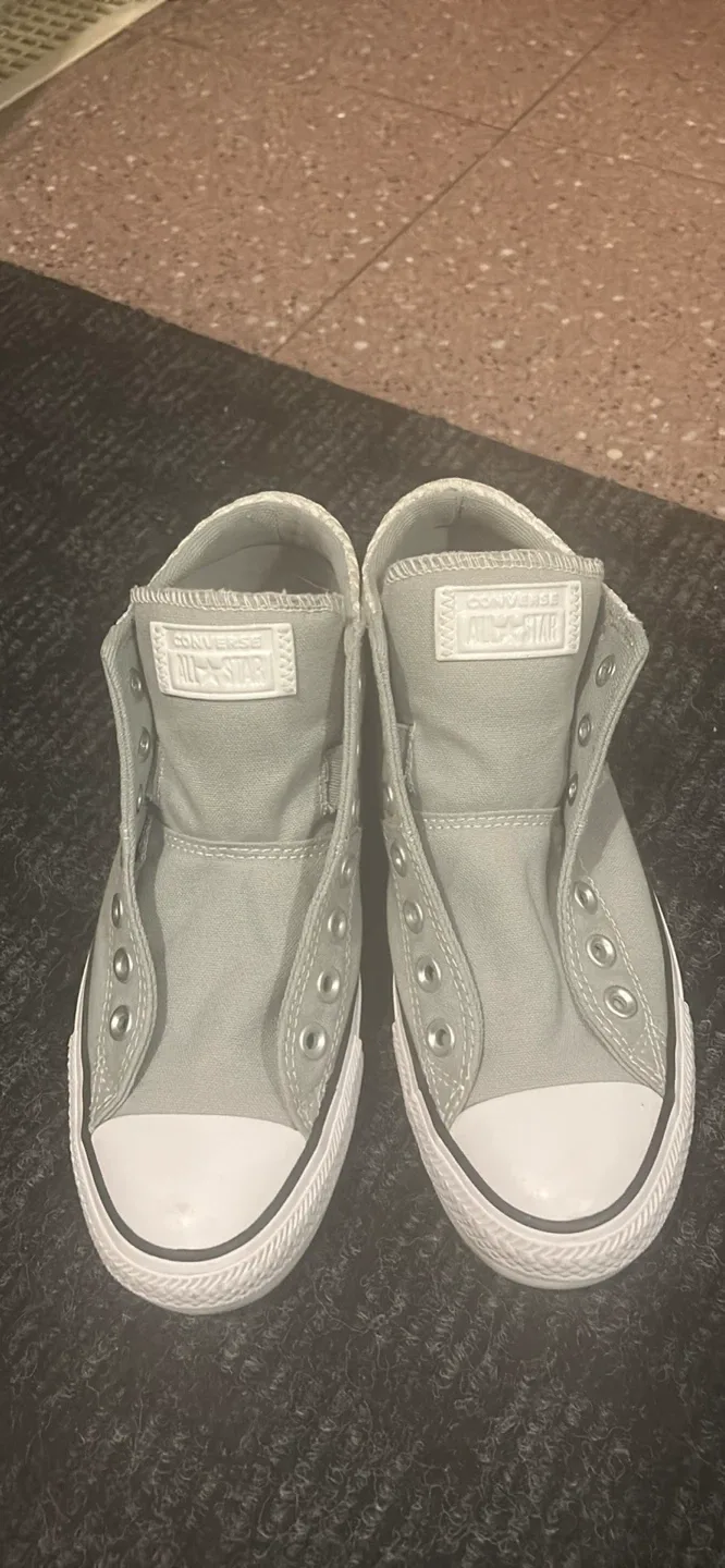 Size 8.5 converse light blue colour