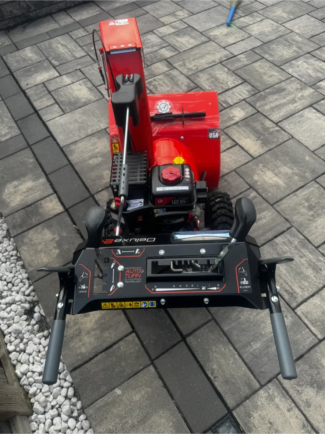 Ariens Delux 24 Snow blower- 921045 model. image indicator(4)