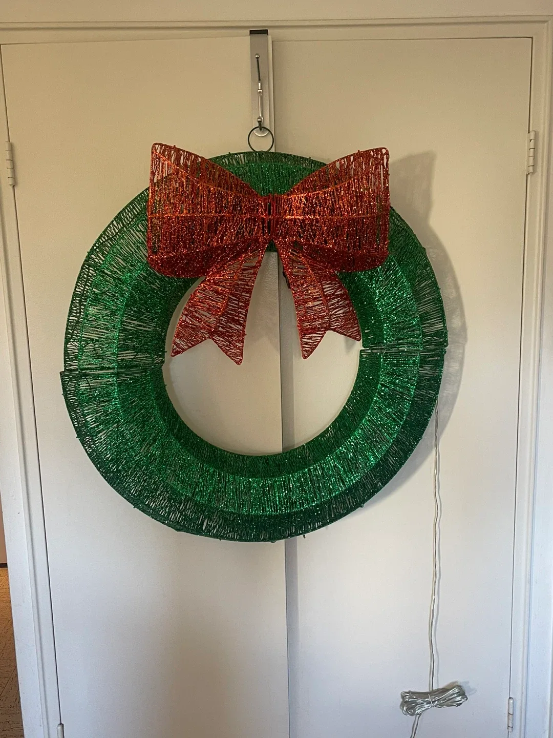 Large Red and Green LED Christmas Wreath with storage bag image indicator(2)