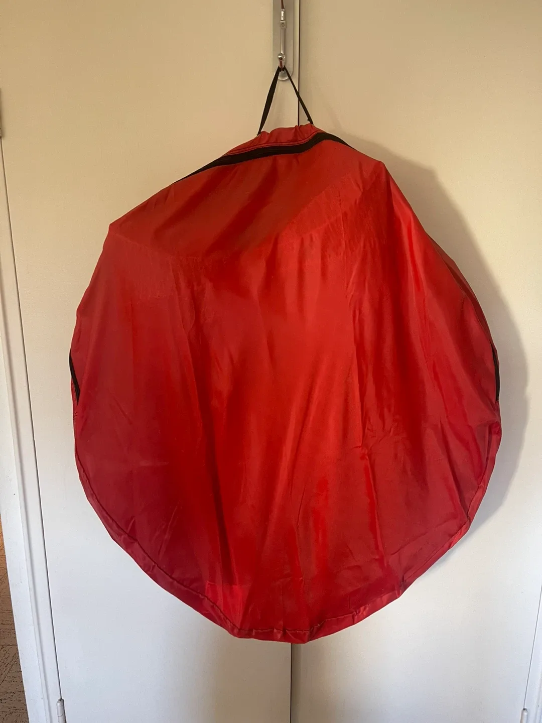 Large Red and Green LED Christmas Wreath with storage bag image indicator(3)