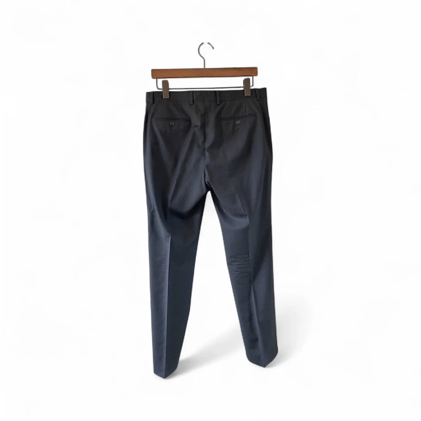 Jaeger Men’s Suit 100% Tollegno’s 1900 Wool image indicator(6)