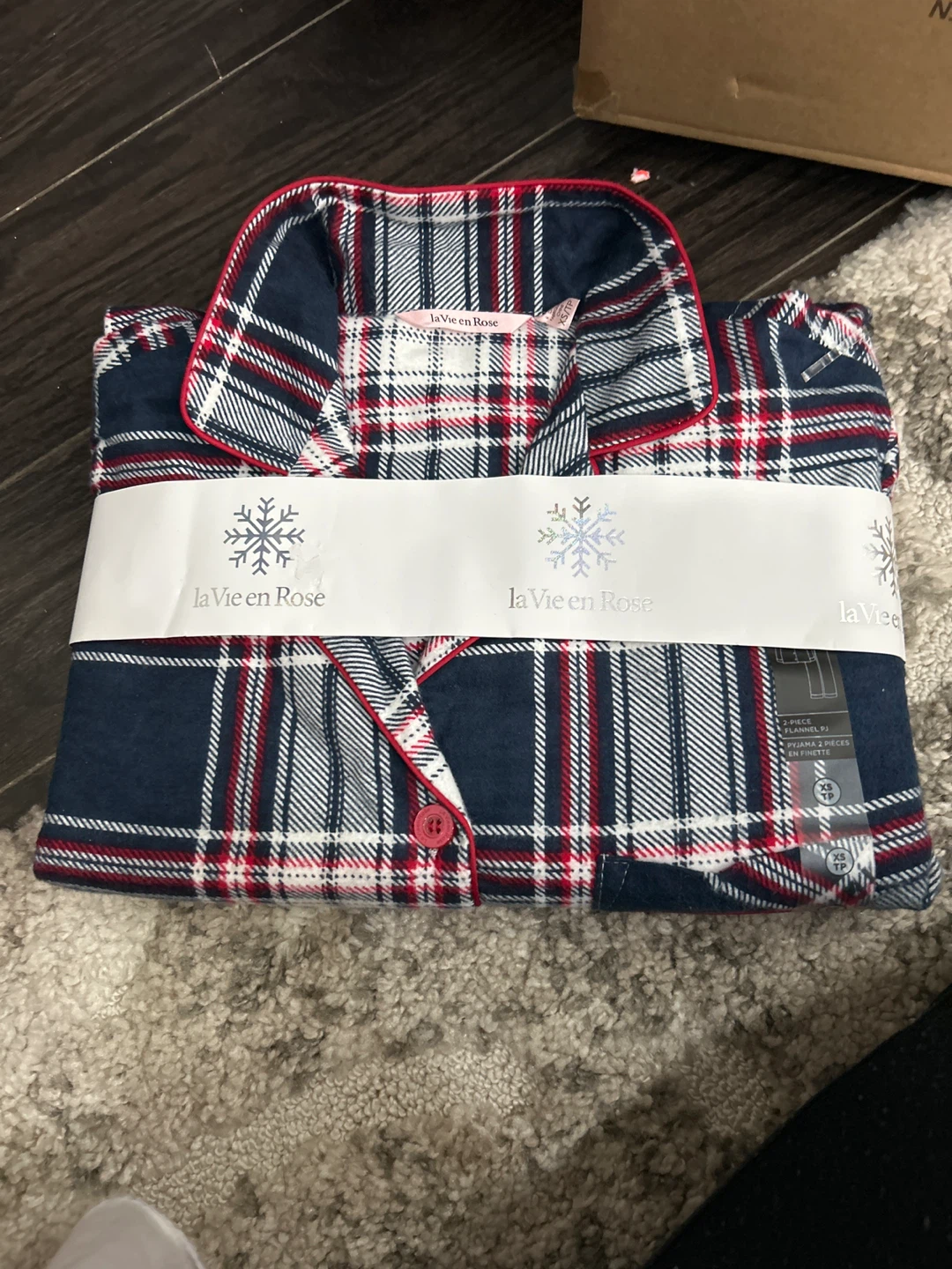 La Vie en Rose Flannel PJ Set - Size XS - New