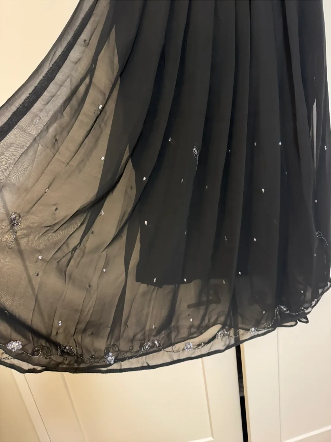 Black Flowy Skirt image indicator(2)