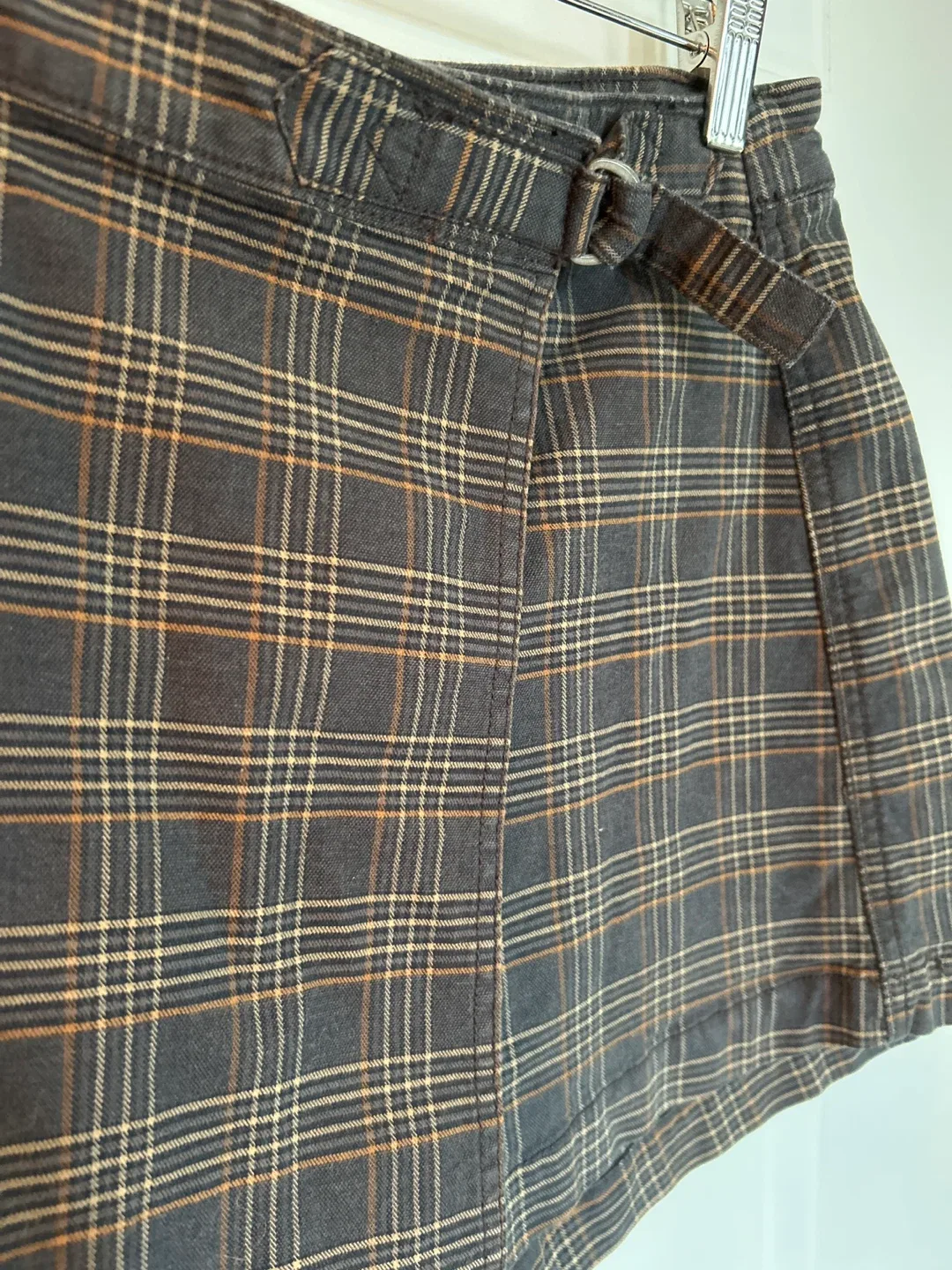 American Eagle Plaid Skort - Size 8 image indicator(3)