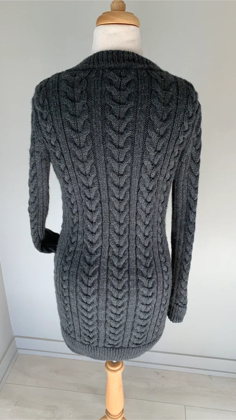 Club Monaco Cable Knit Cardigan- 100% Wool Size XS image indicator(6)