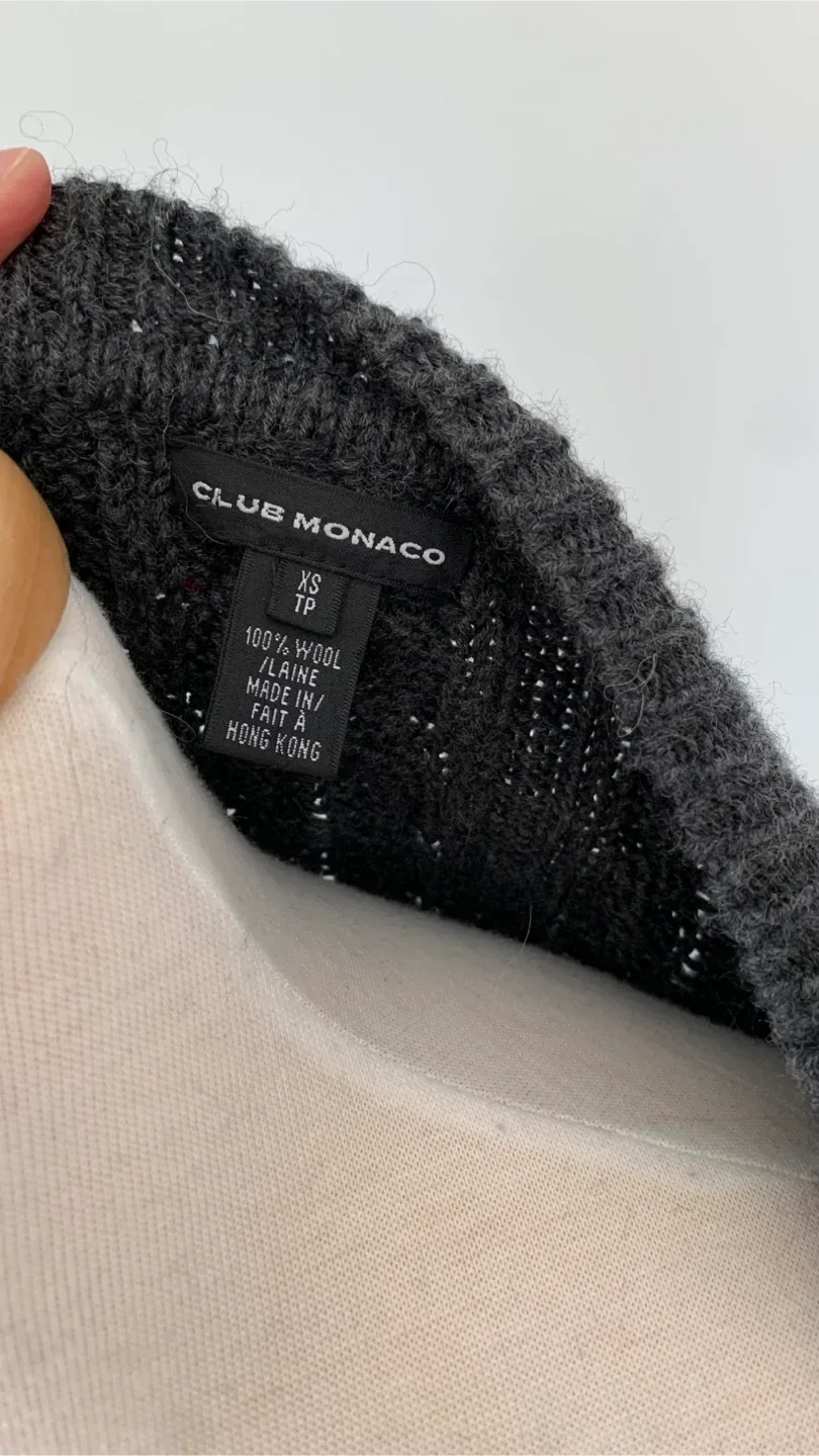 Club Monaco Cable Knit Cardigan- 100% Wool Size XS image indicator(8)