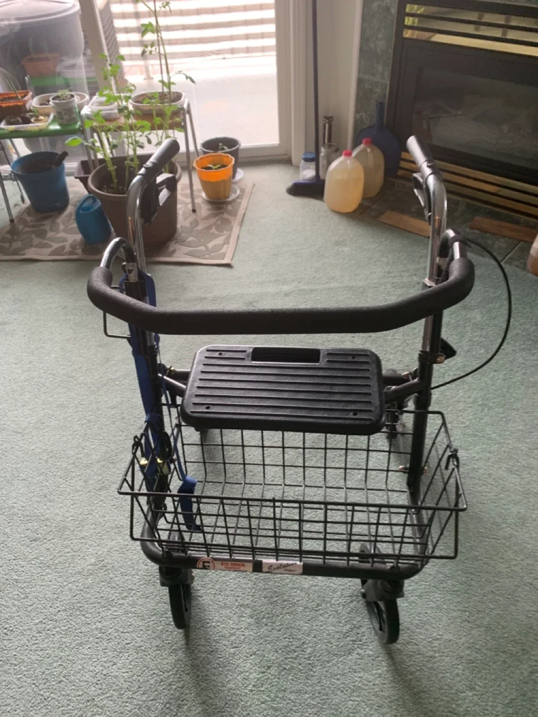 Mobility Walker with Seat and Basket image indicator(3)