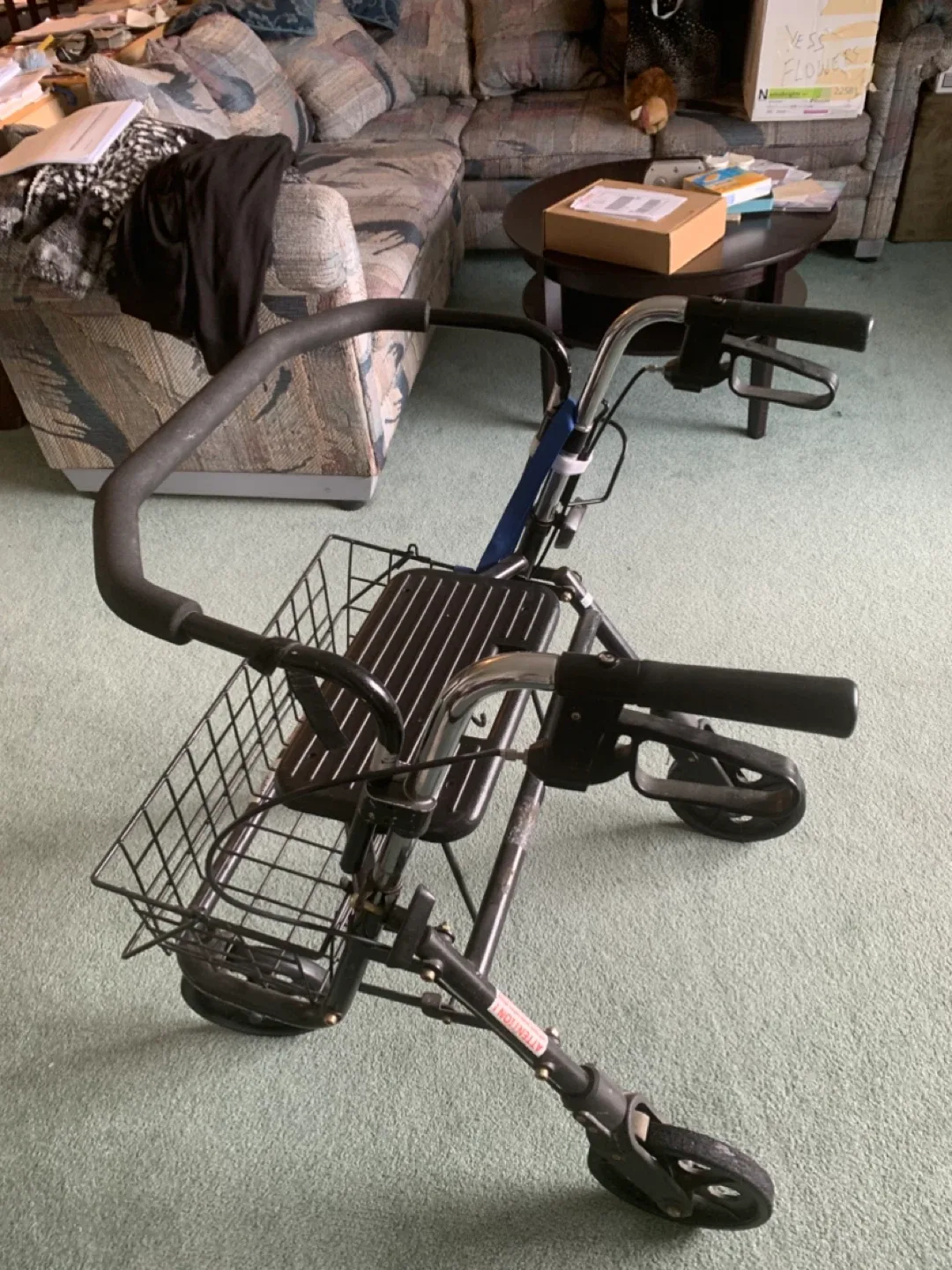 Mobility Walker with Seat and Basket image indicator(2)