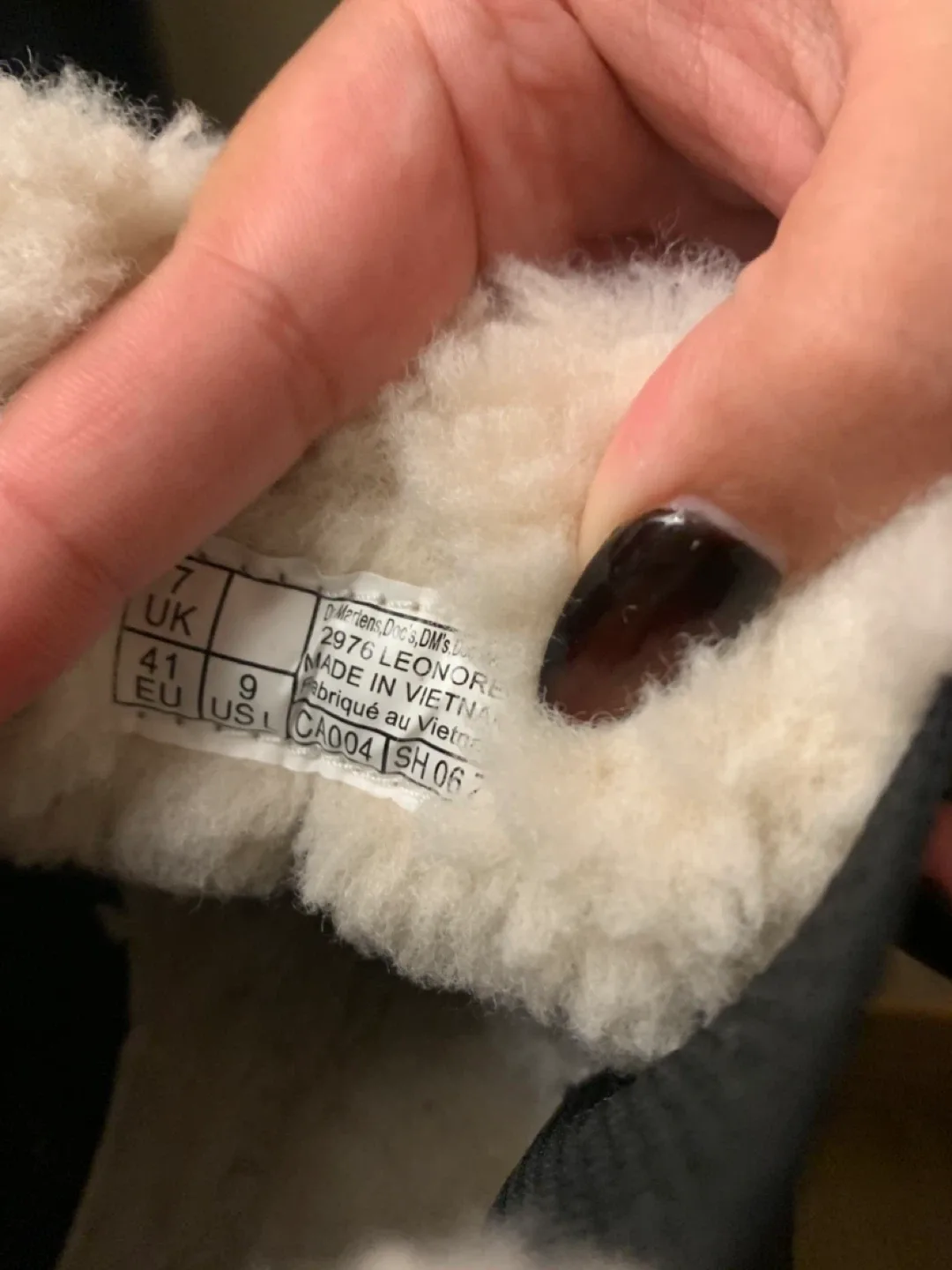 Dr. Martens 2976 Leonore Fur-Lined Chelsea Boots - US 9 image indicator(3)