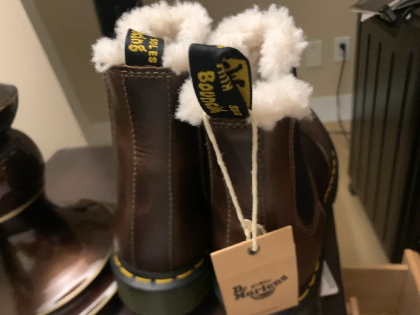 Dr. Martens 2976 Leonore Fur-Lined Chelsea Boots - US 9 image indicator(2)
