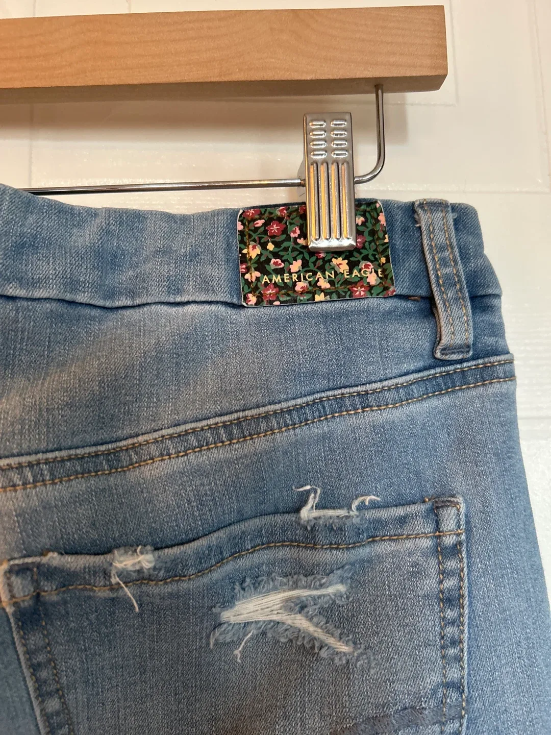 American Eagle Dream Jeans Size 10 image indicator(3)