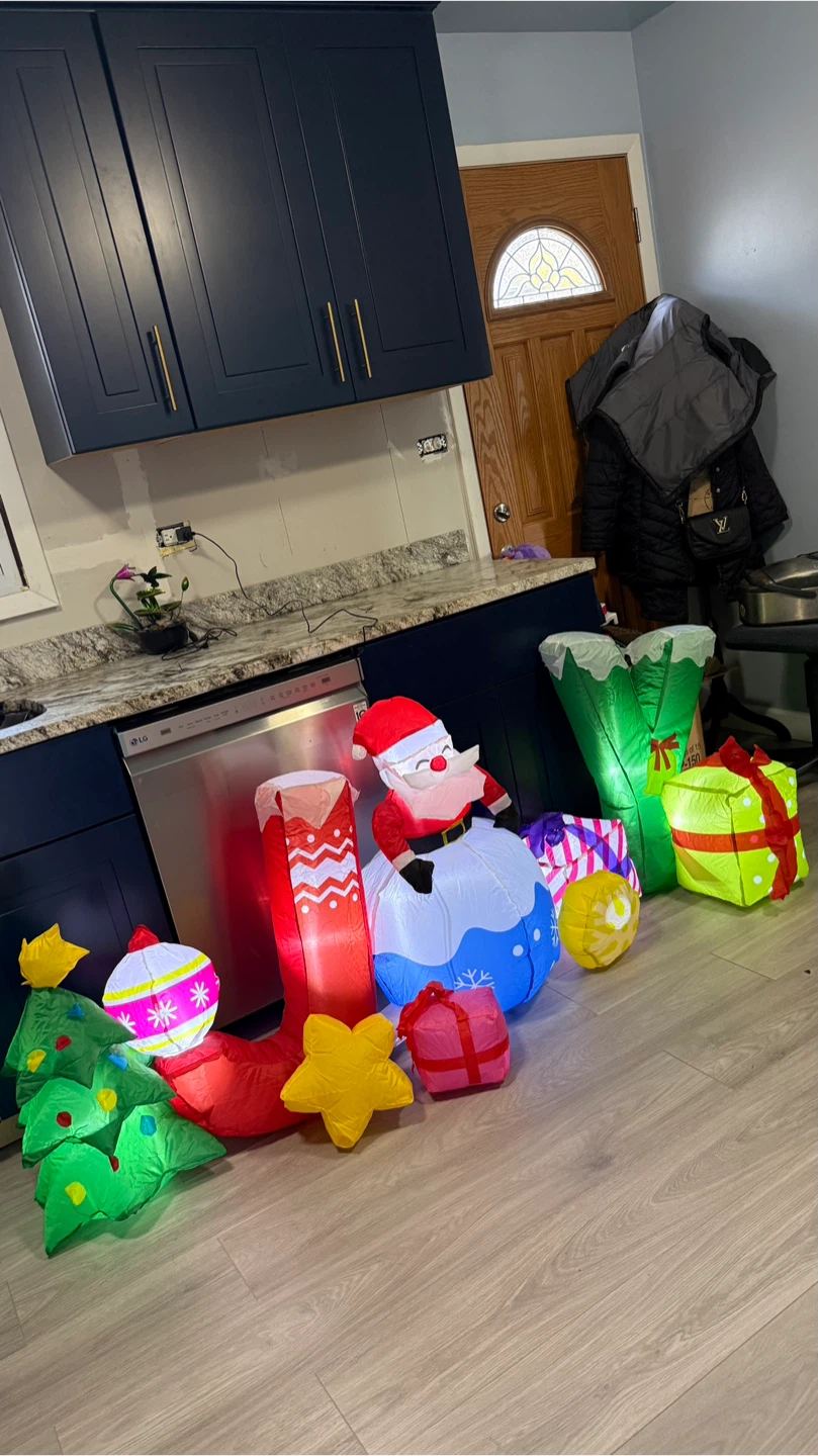 New Christmas Inflatable Decorations light up