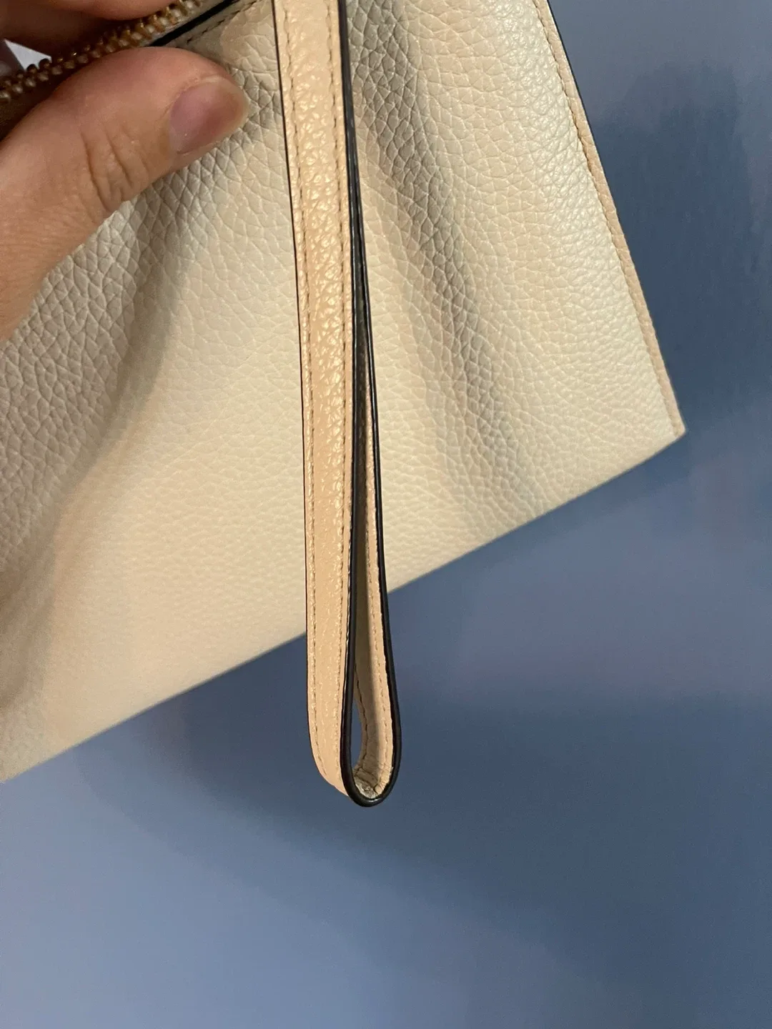 Michael Kors Wristlet image indicator(3)