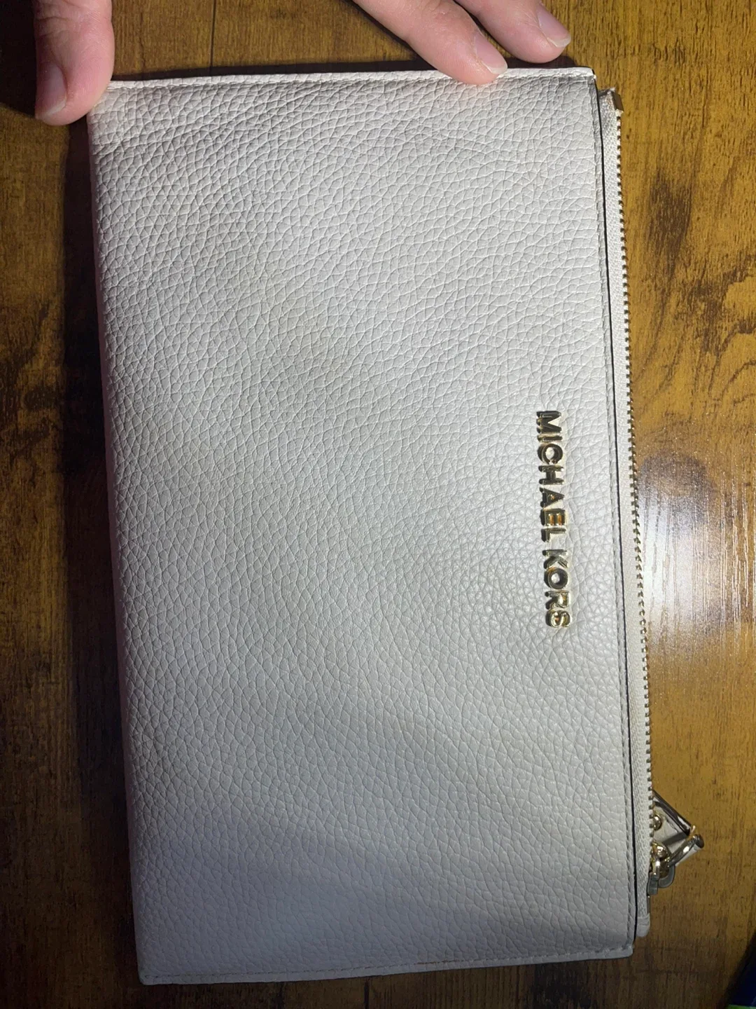 Michael Kors Wristlet image indicator(6)