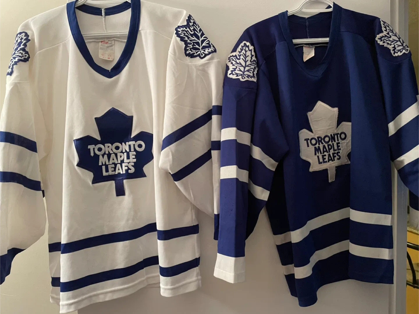 Toronto Maple Leafs Hockey Jersey thumbnail