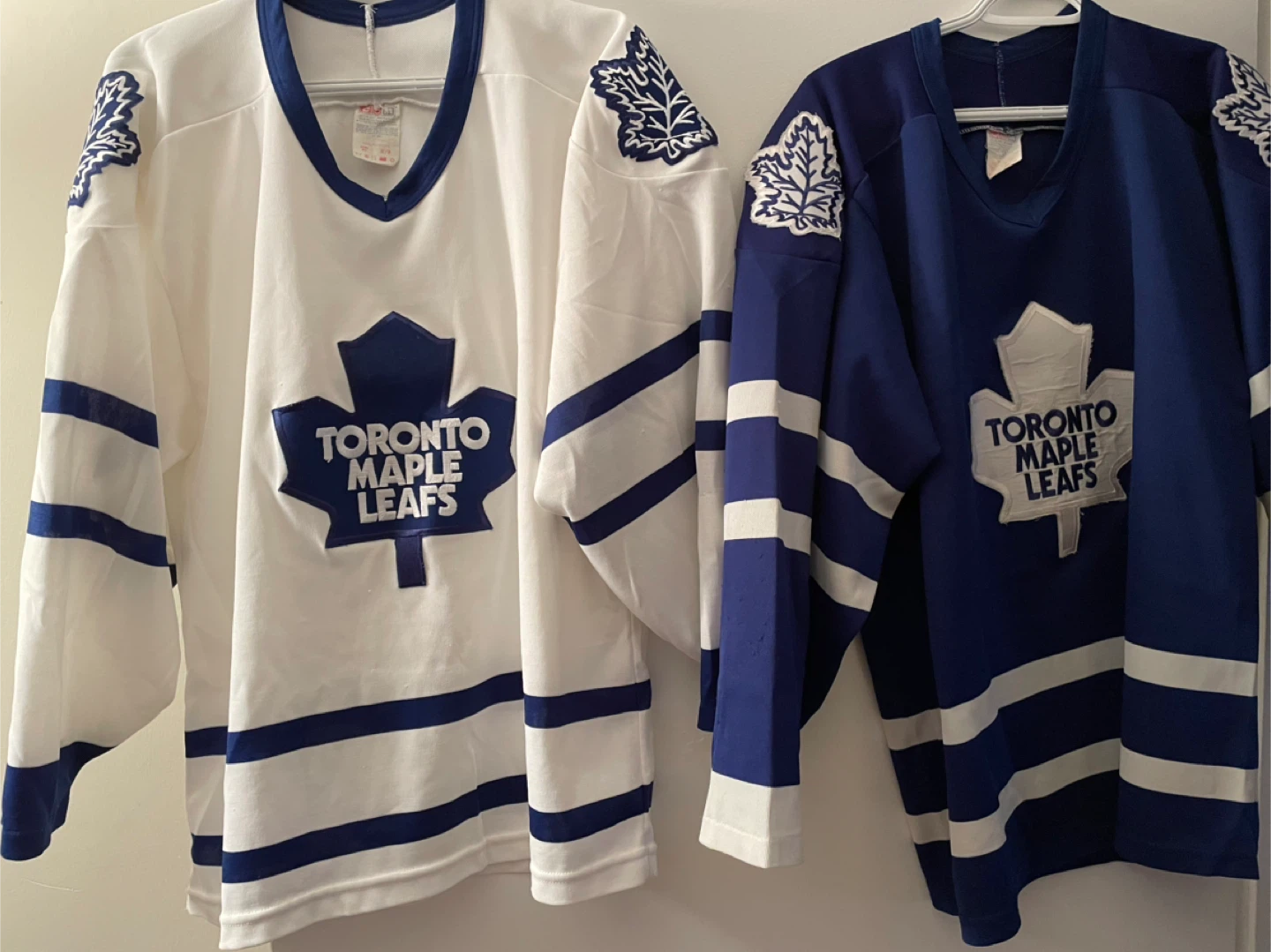 Toronto Maple Leafs Hockey Jersey - photo 2
