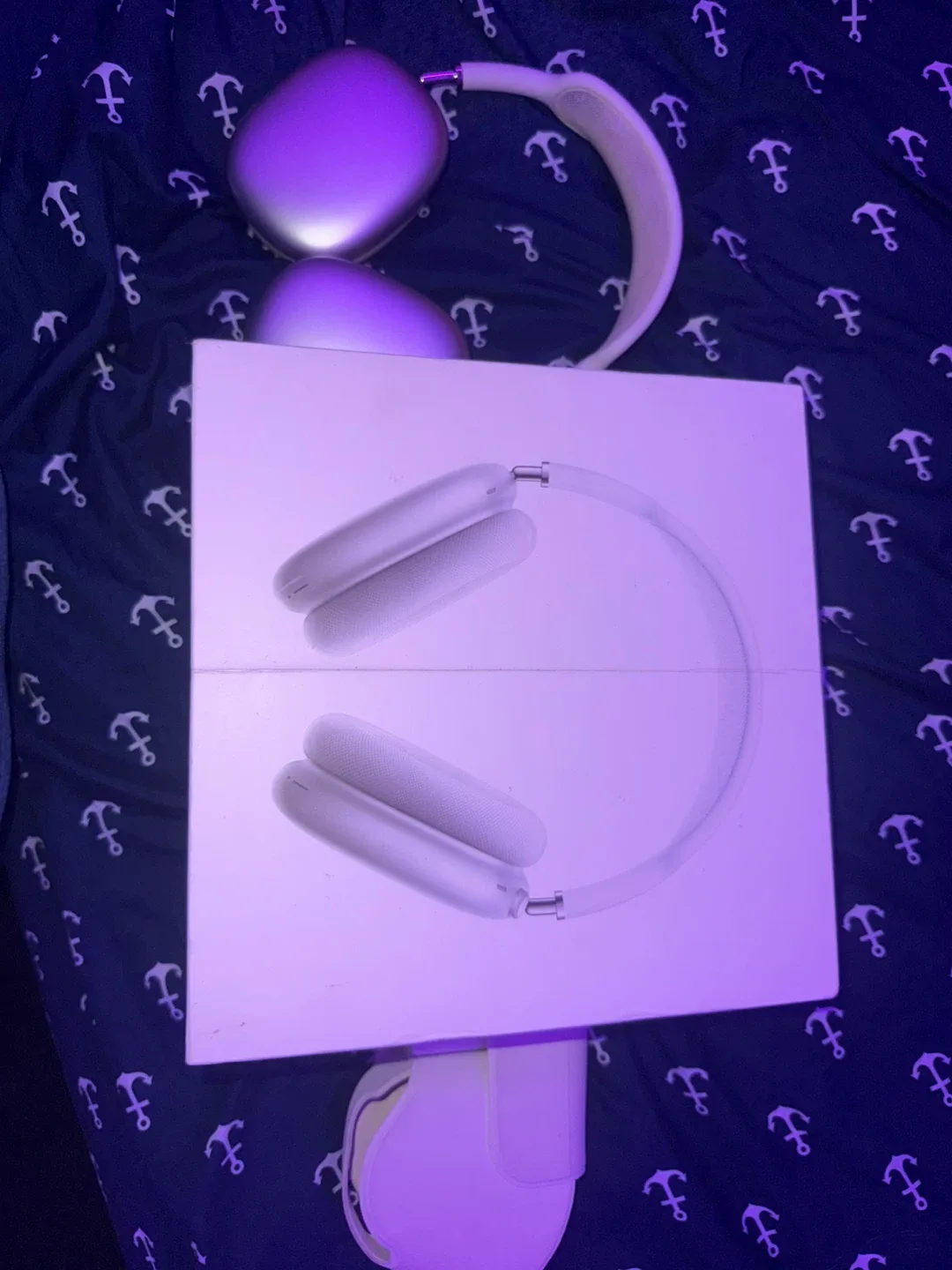 Apple Airpods Max - Silver image indicator(4)