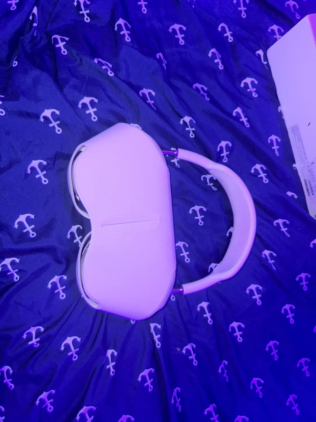 Apple Airpods Max - Silver image indicator(2)