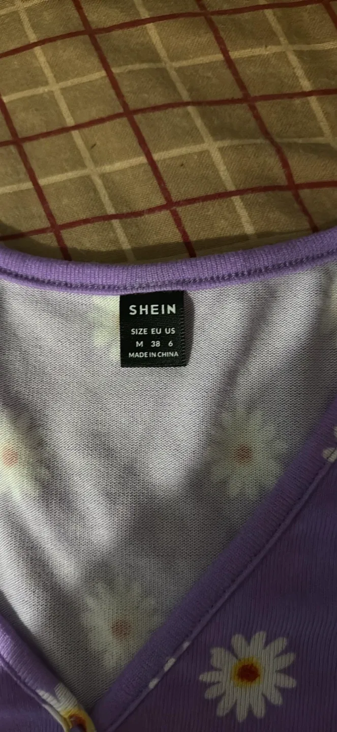 SHEIN Purple Daisy Crop Top - Size M image indicator(2)
