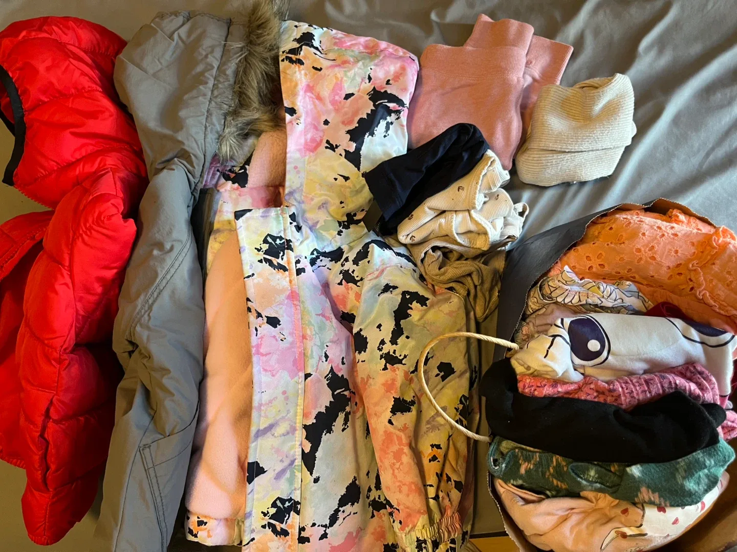 25+ pcs - 2T to 3T Girl Clothes Bundle (Winter + Summer)