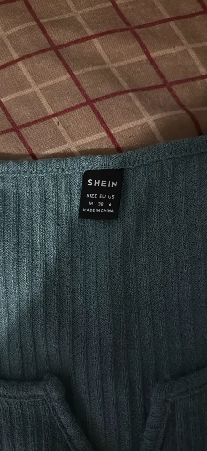 Shein 3pc Ribbed Crop Top - Size M image indicator(2)