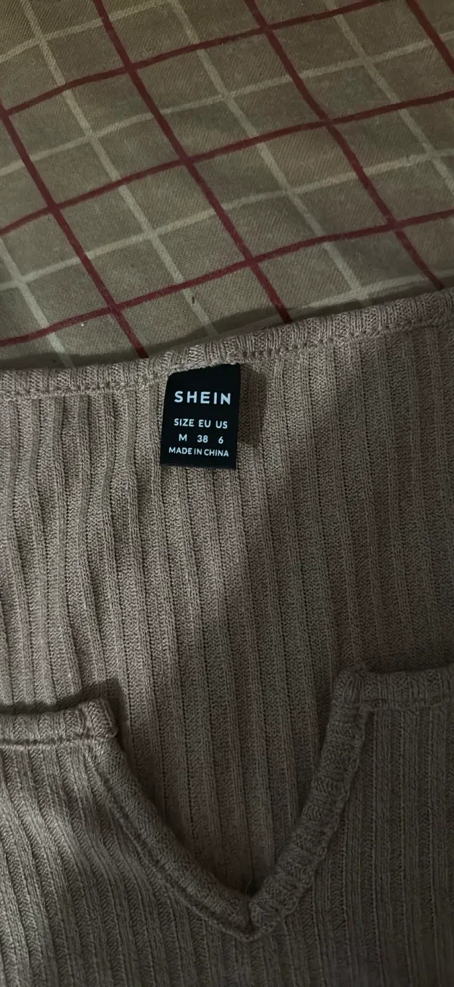 Shein 3pc Ribbed Crop Top - Size M image indicator(6)