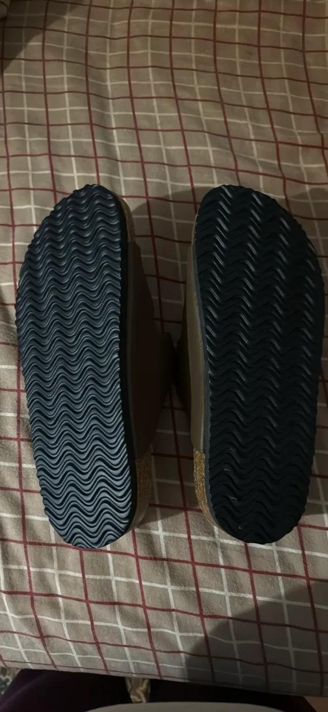 Time and Tru Memory Foam Sandals image indicator(2)