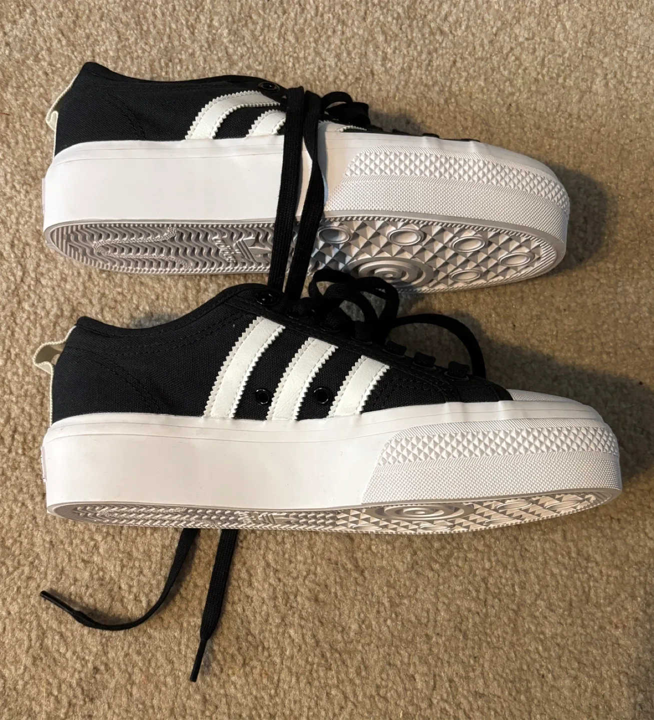 Adidas Nizza Platform Shoes - Brand New condition (Size 8) image indicator(2)