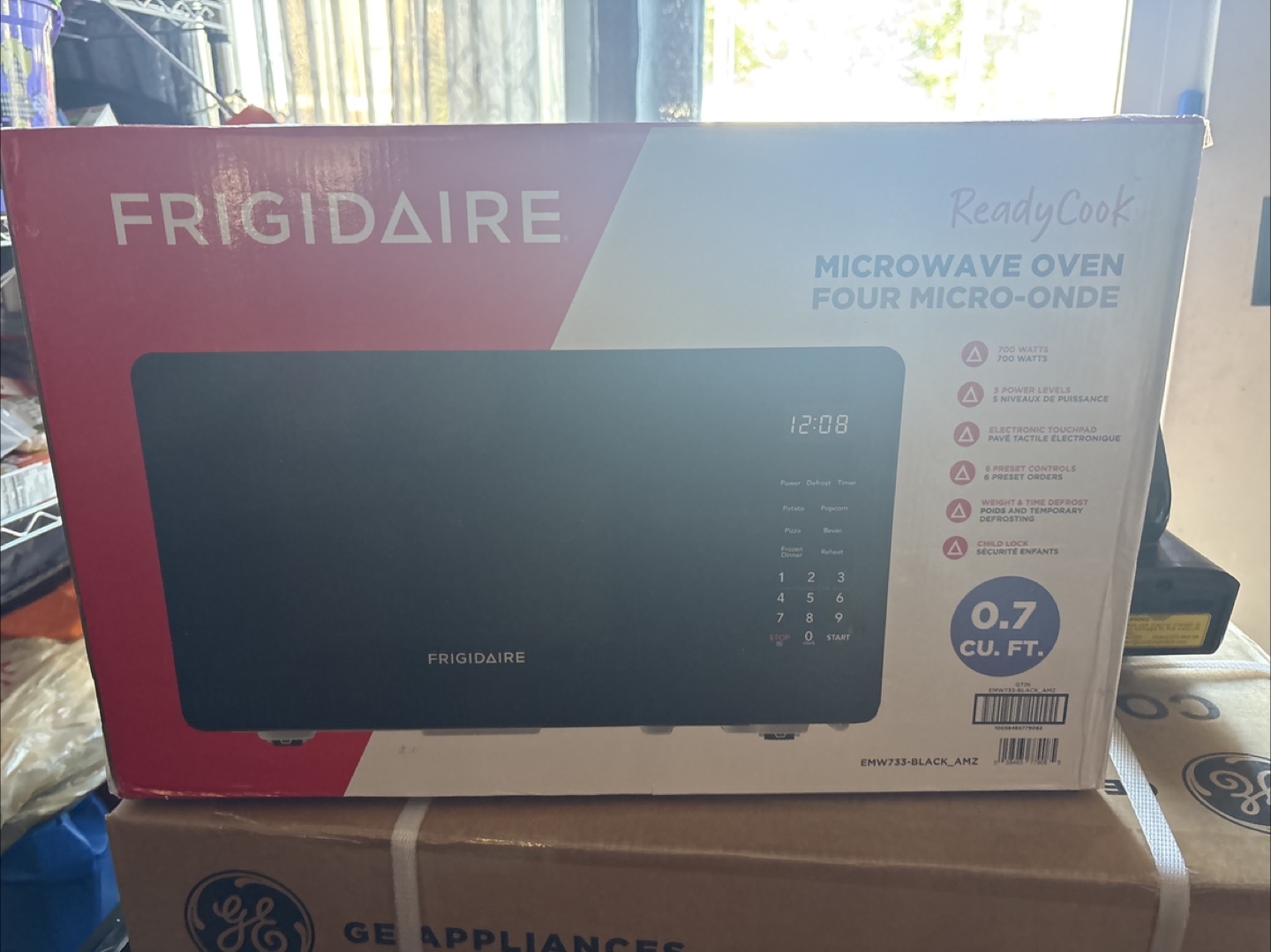 Frigidaire ReadyCook 0.7 cu ft Microwave Oven