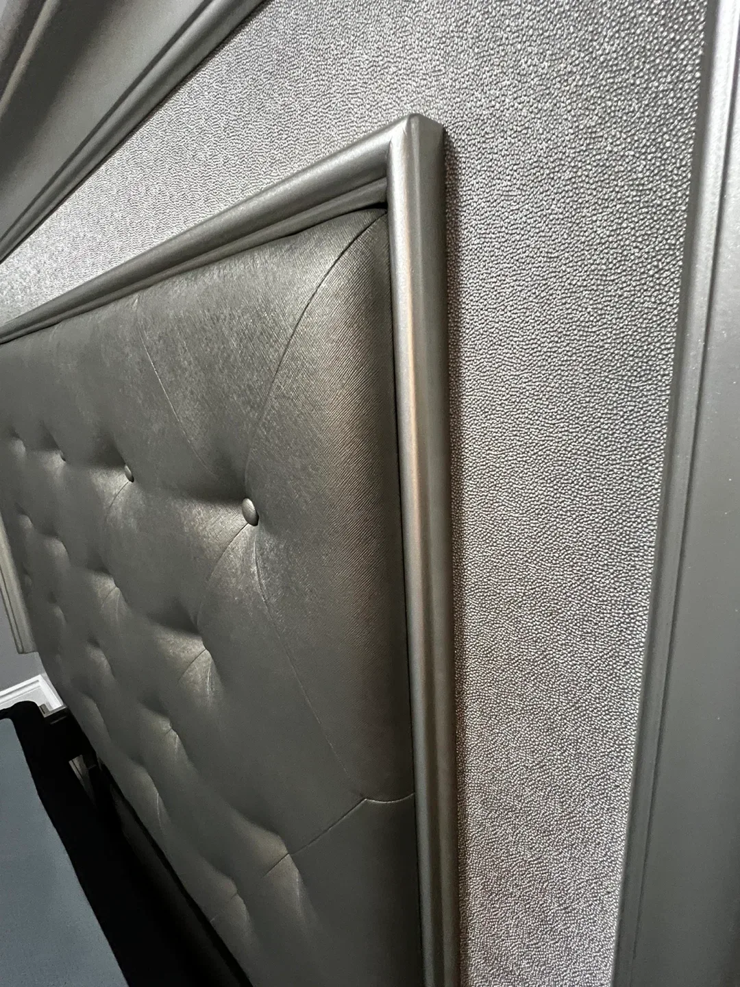 Upholstered Bed Frame - Silver image indicator(6)