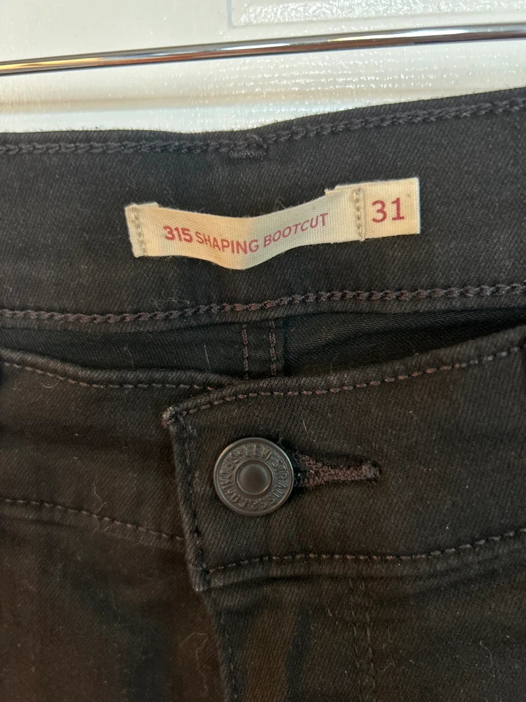 Levi's 315 Shaping Bootcut Jeans - Size 31 image indicator(2)