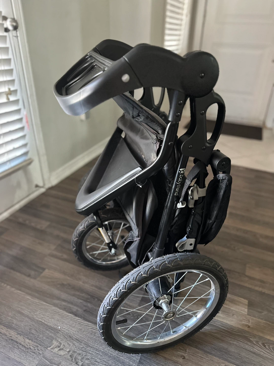 Baby Trend Jogger Stroller - photo 2