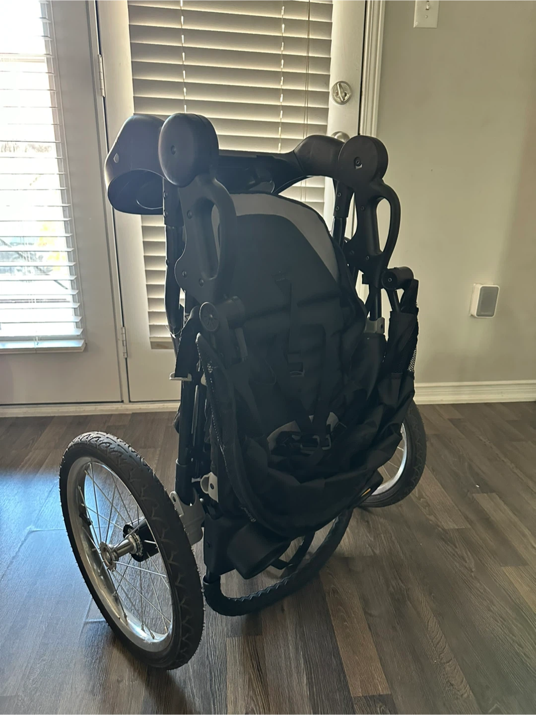 Baby Trend Jogger Stroller - photo 3