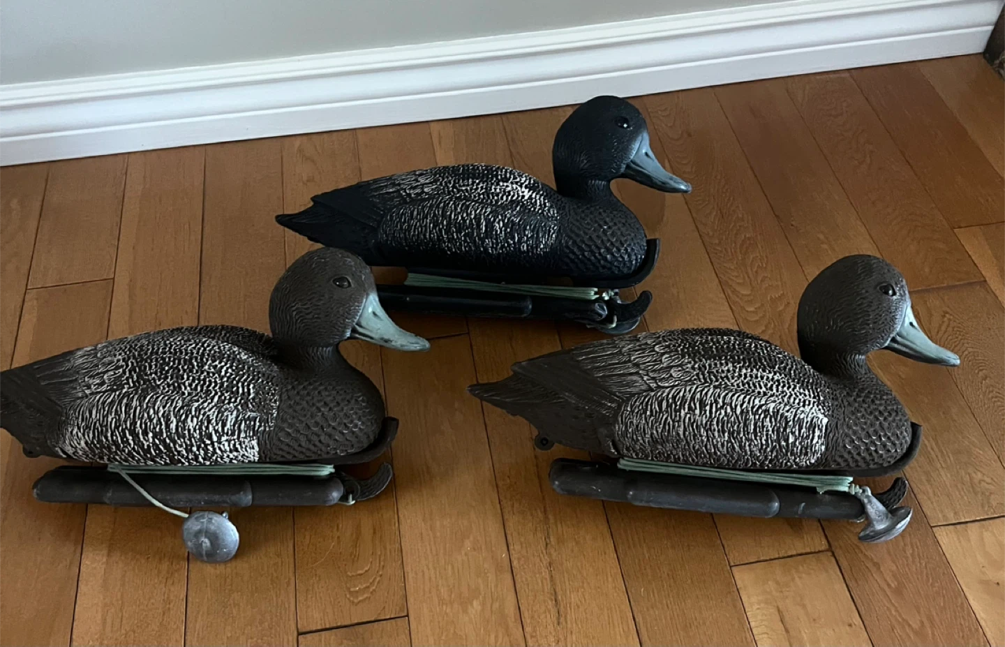 Set of 3 plastic duck decoys with weights