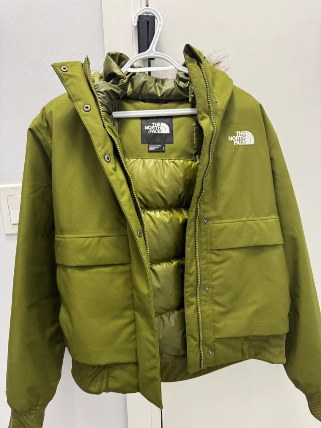 The North Face Women's Bomber Jacket image indicator(2)