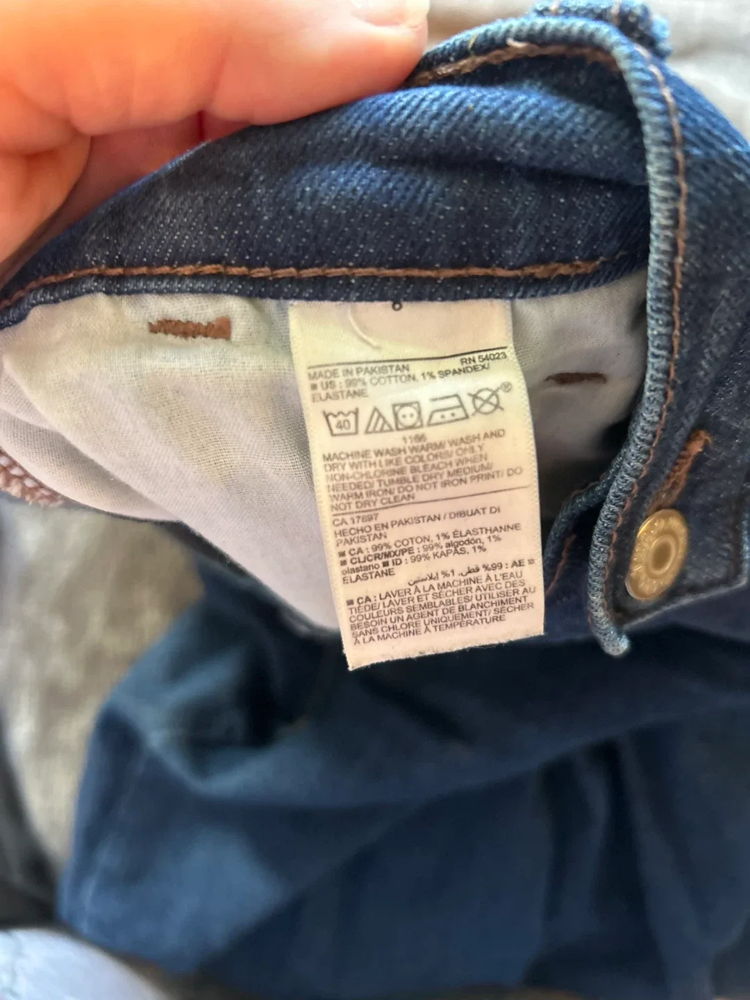 Old Navy Sky Hi Straight Jeans - Size 8 image indicator(3)