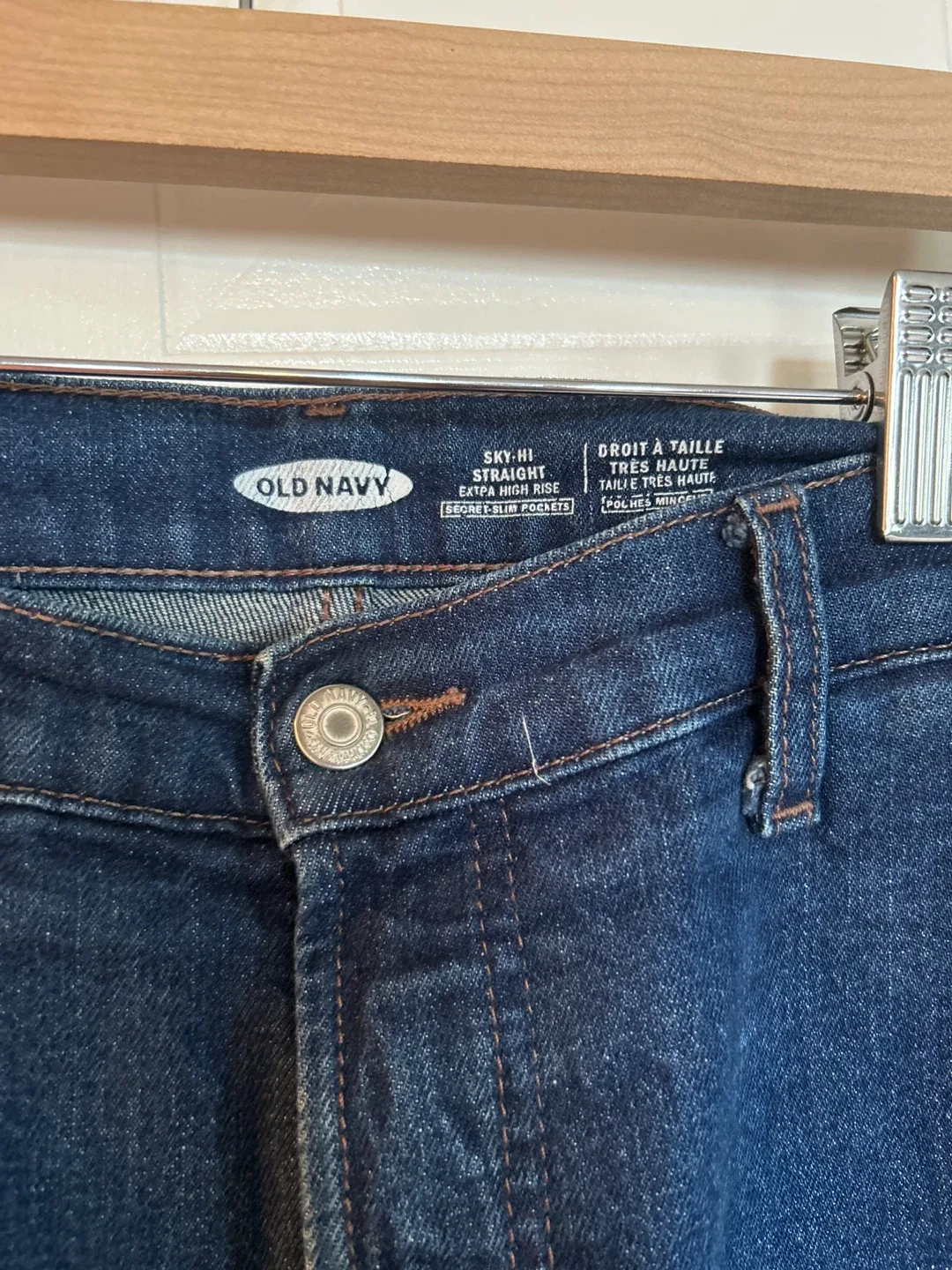 Old Navy Sky Hi Straight Jeans - Size 8 image indicator(2)