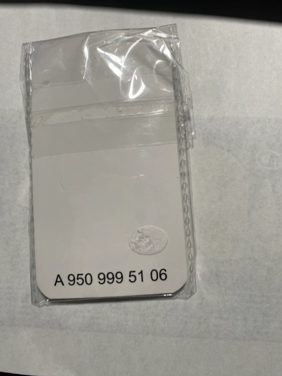 Mercedes-Benz Keychain image indicator(2)