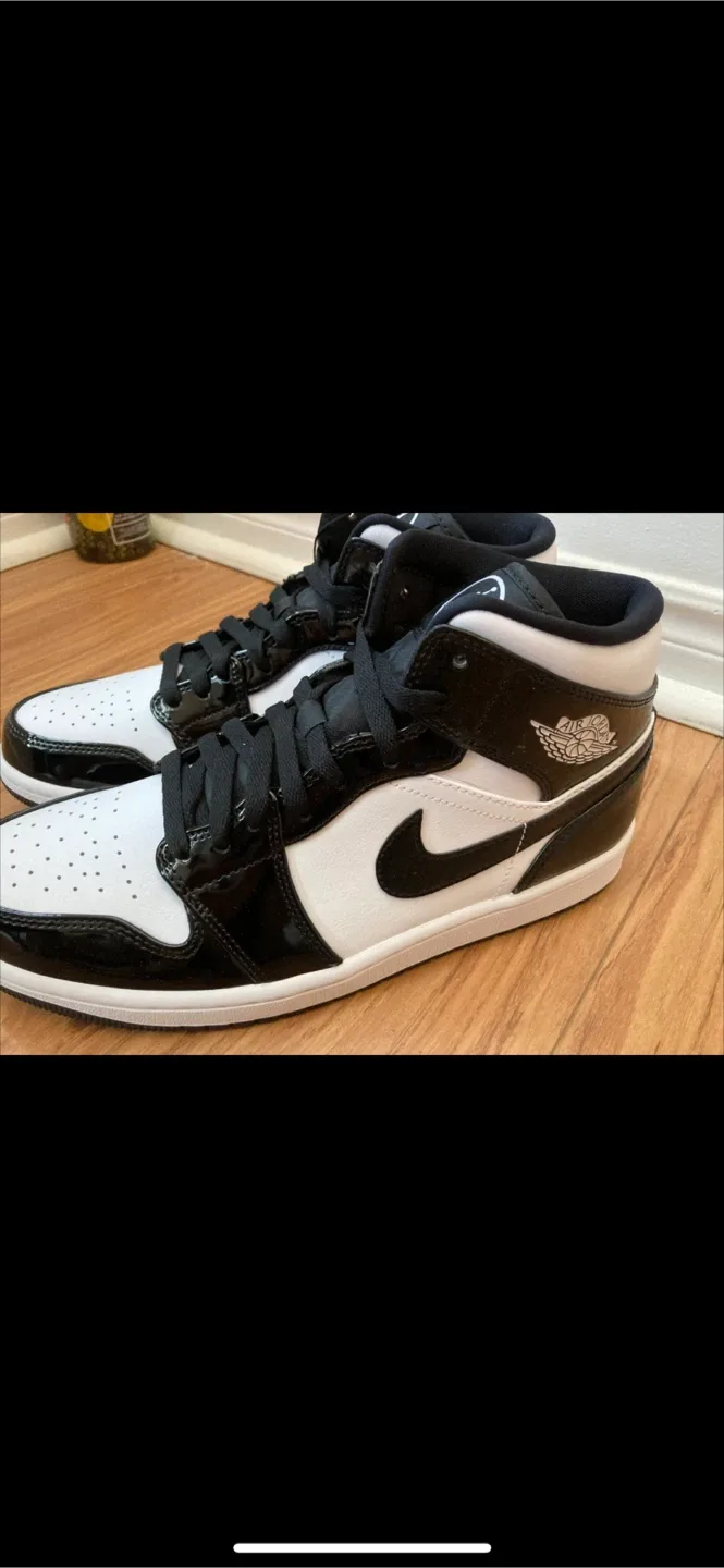 Nike Air Jordan 1 Mid all star black and white image indicator(2)