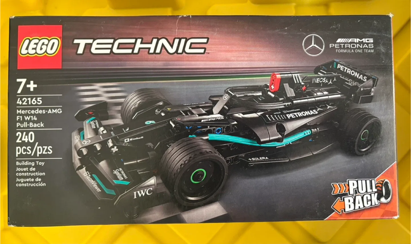 LEGO Technic 42165 Mercedes-AMG F1 W14 Pull-Back thumbnail