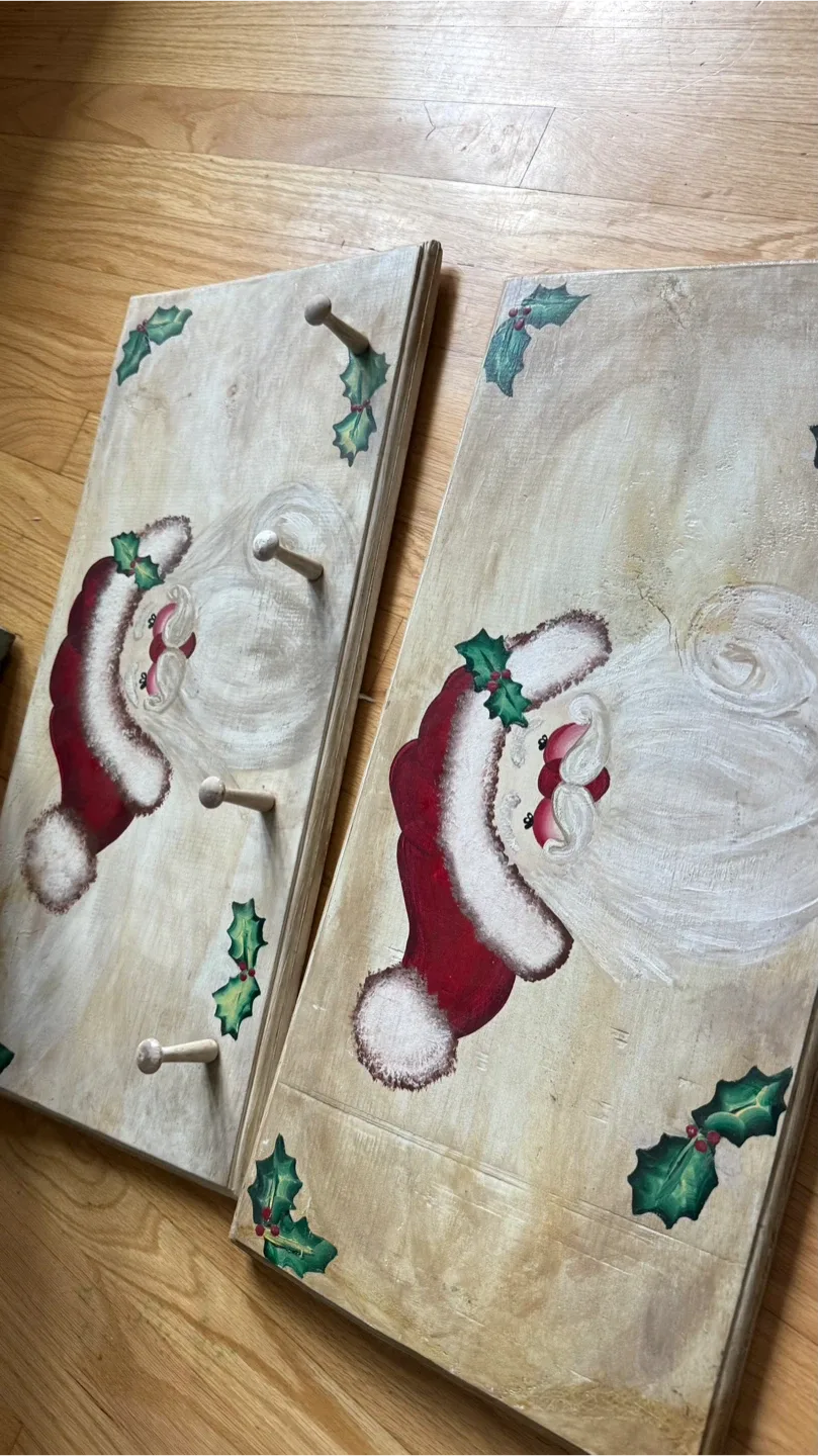 Hand Painted Santa Coat Racks and decor wall image indicator(2)