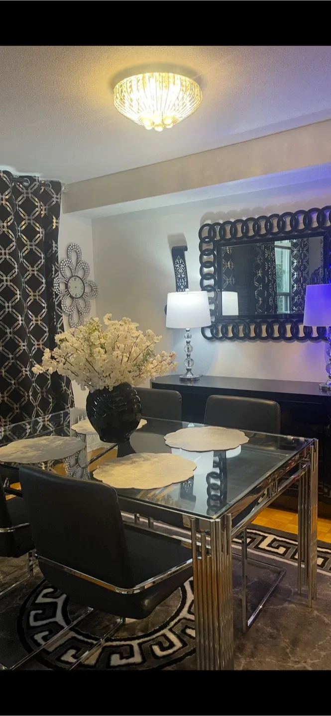 Dining Room Set: Table & Chairs