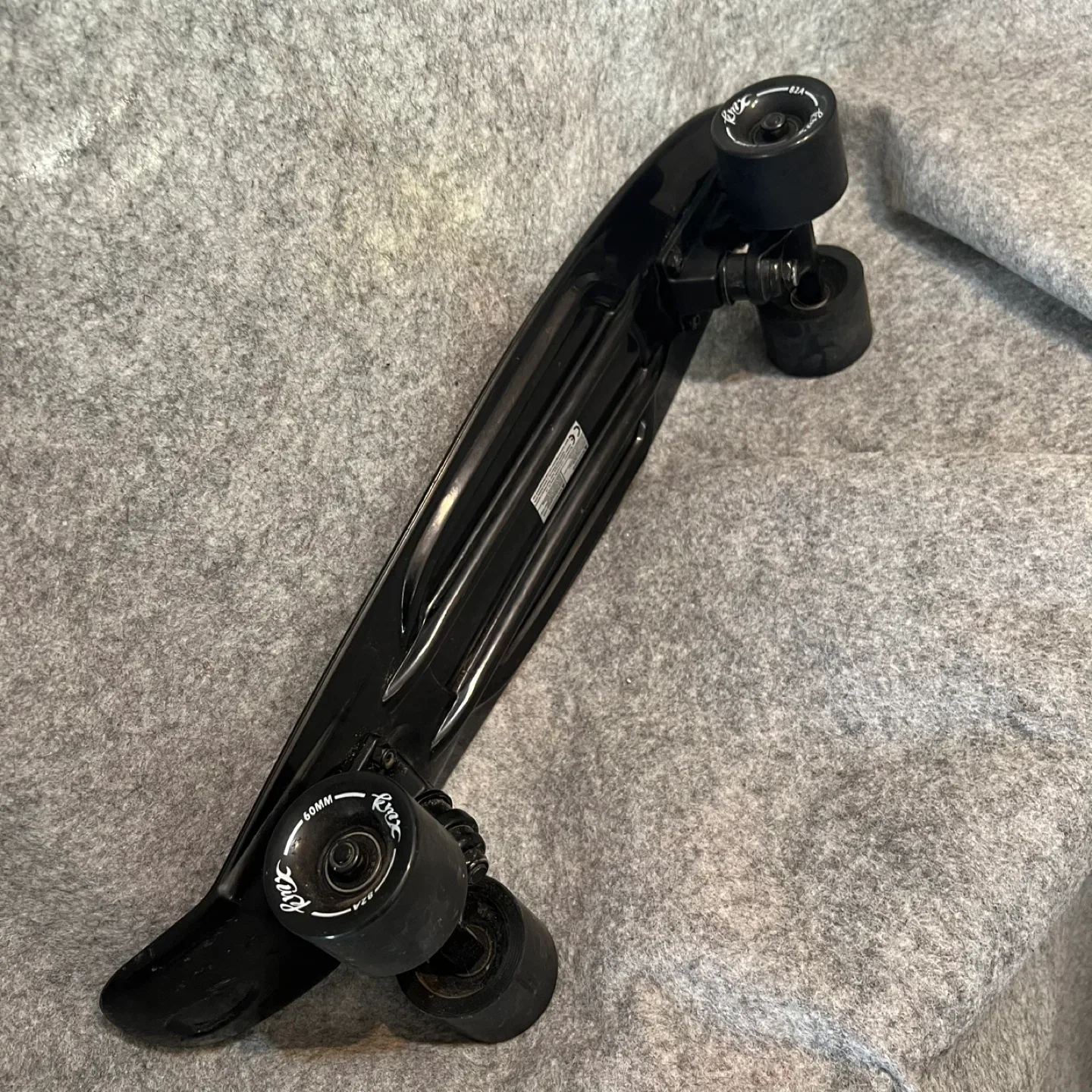 Rux 22 Black Skateboard image indicator(3)