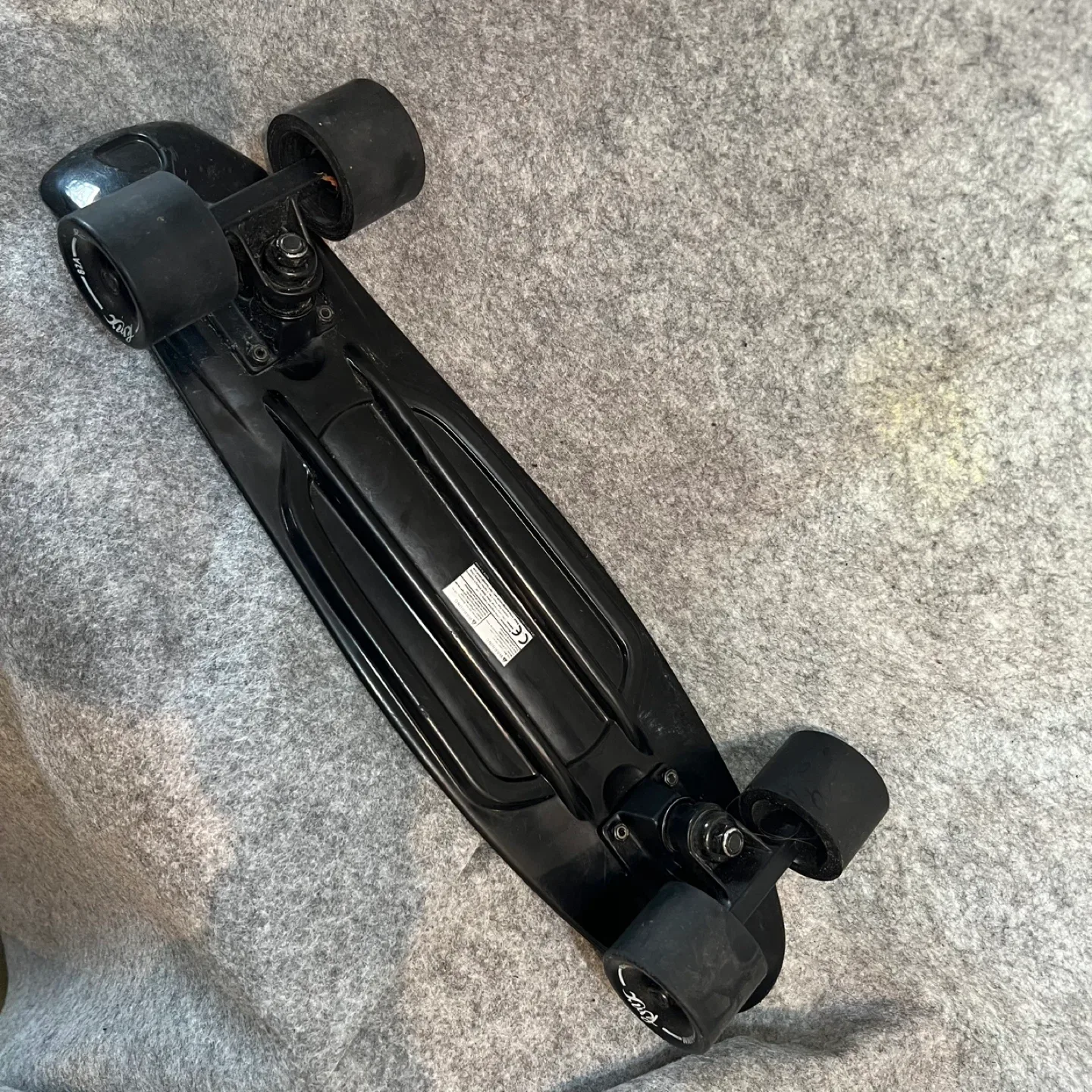 Rux 22 Black Skateboard image indicator(4)