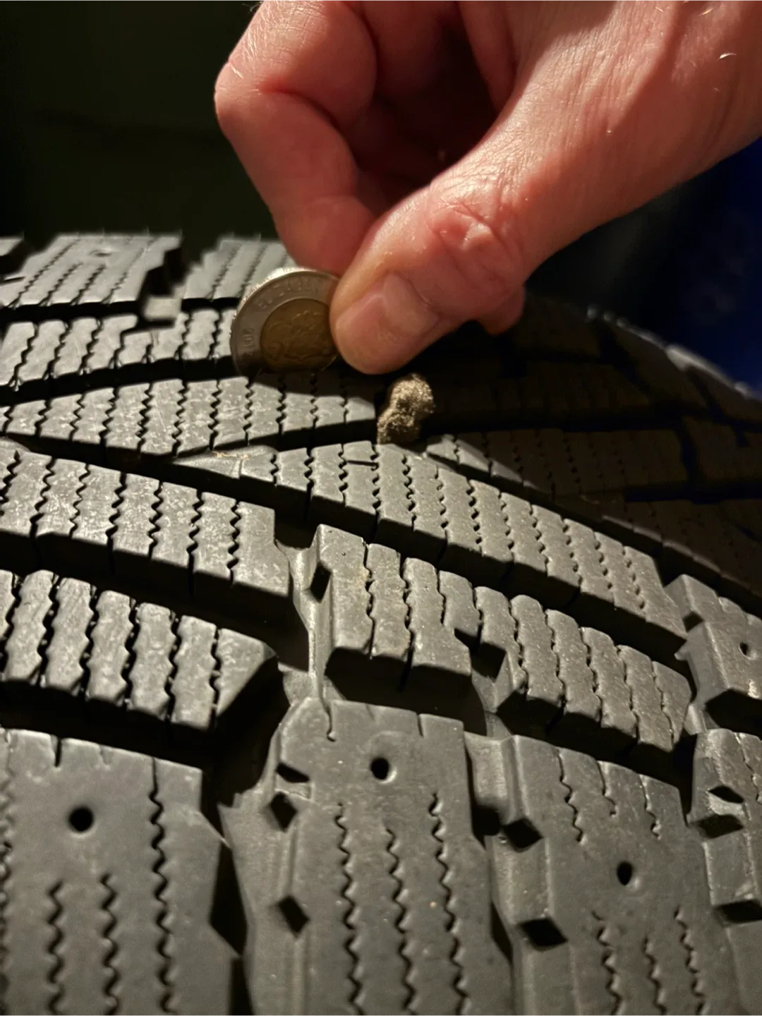 Polar Trax 235/60R18 Winter Tire image indicator(2)