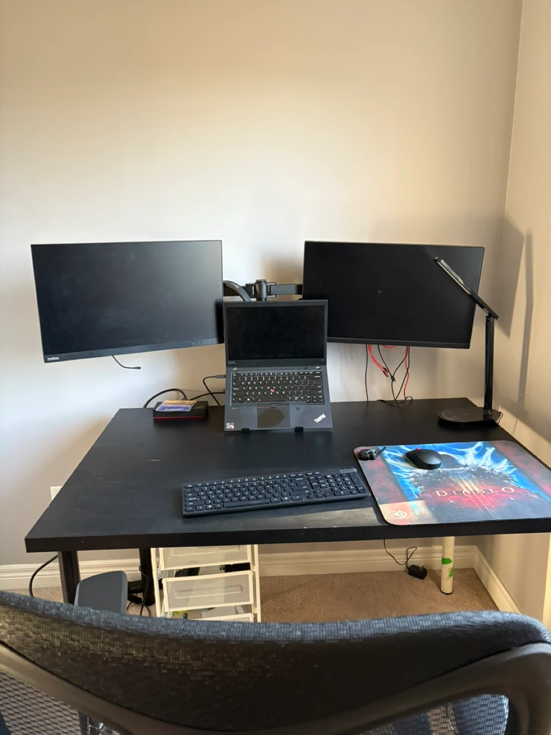 Black Desk
