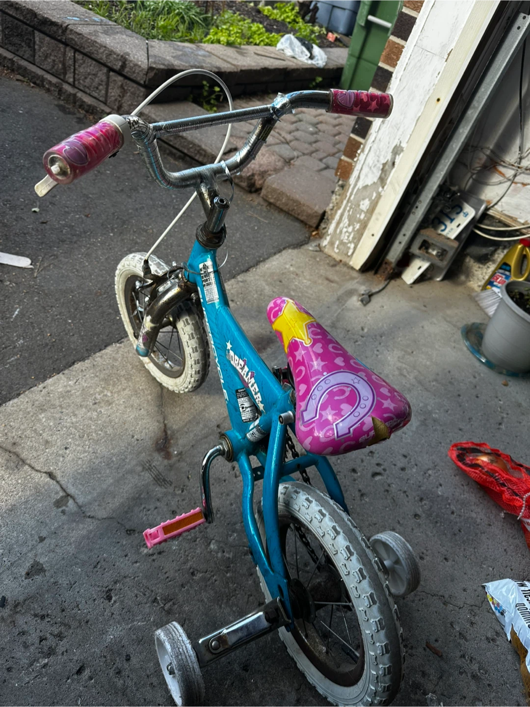 Kids' Huffy Dirt Dawg & Dreamer Bikes